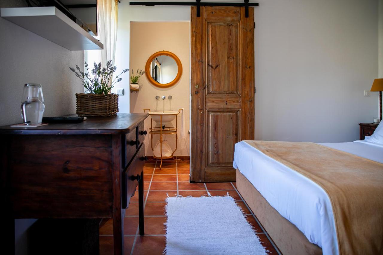 Vale De Ferreiros Guest House อาบรันเตซ ภายนอก รูปภาพ